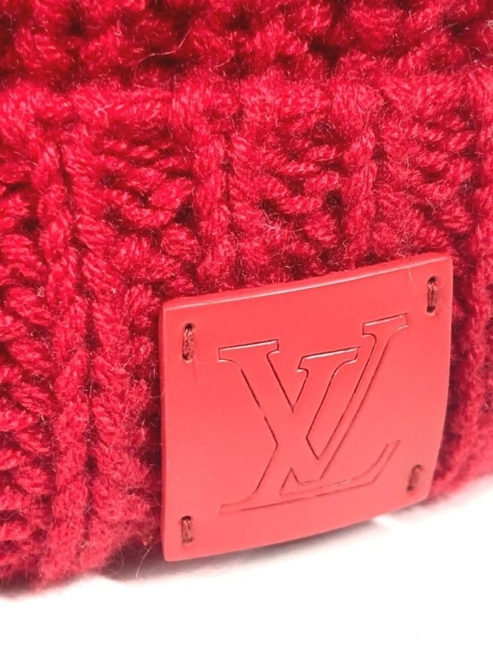 Louis Vuitton Red Ribbed Knit Beanie - Picture 8 of 8